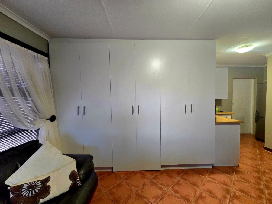 4 Bedroom Property for Sale in Paradise Beach Eastern Cape